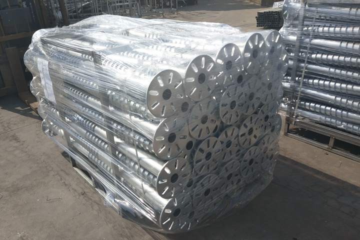 Parafusos de fixação galvanizados a quente para sistemas de montagem solar