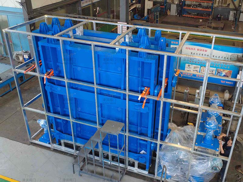 roller gates