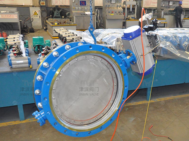 Pneumatic butterfly valve
