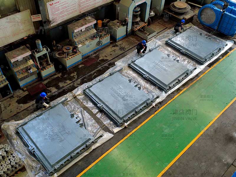 Dostarczono z powodzeniem kwadratową zasuwę śluzową z żeliwa sferoidalnego o wymiarach 2500×2000