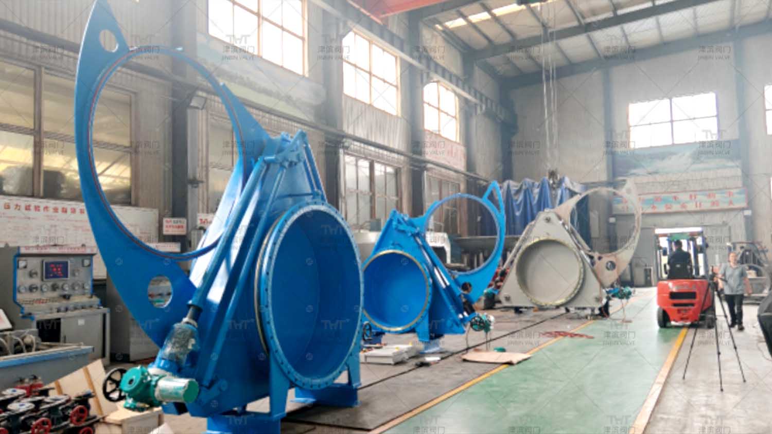 swing blind plate valves
