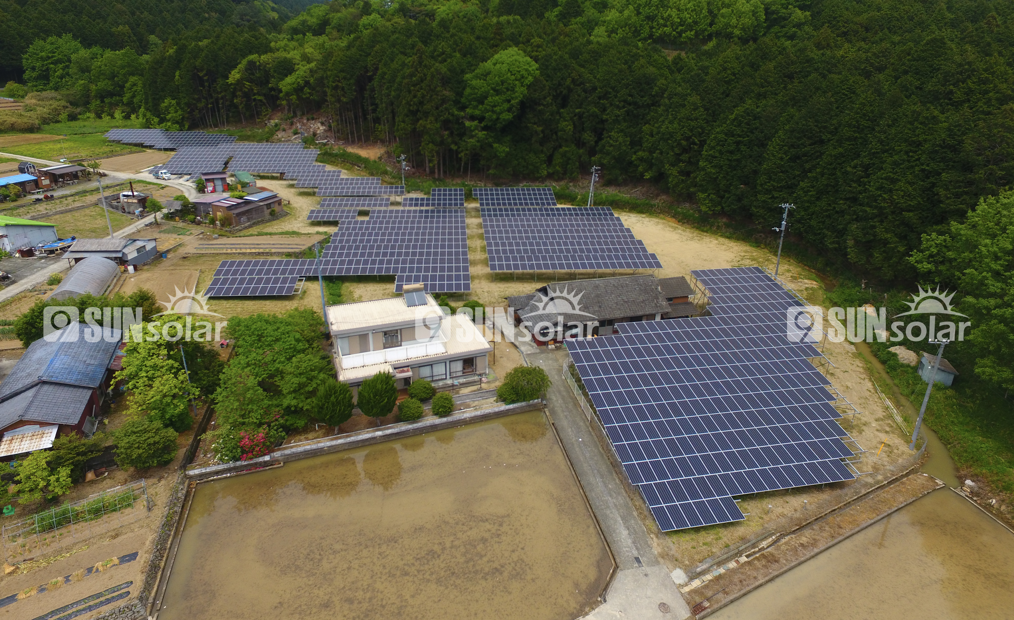 愛媛県宇和町日本-555kw