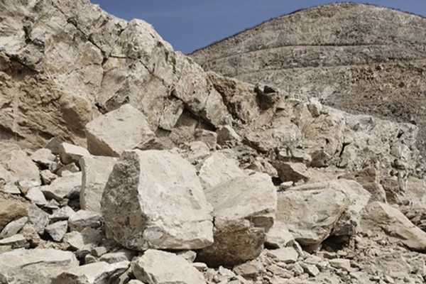 CO2 rock blasting system