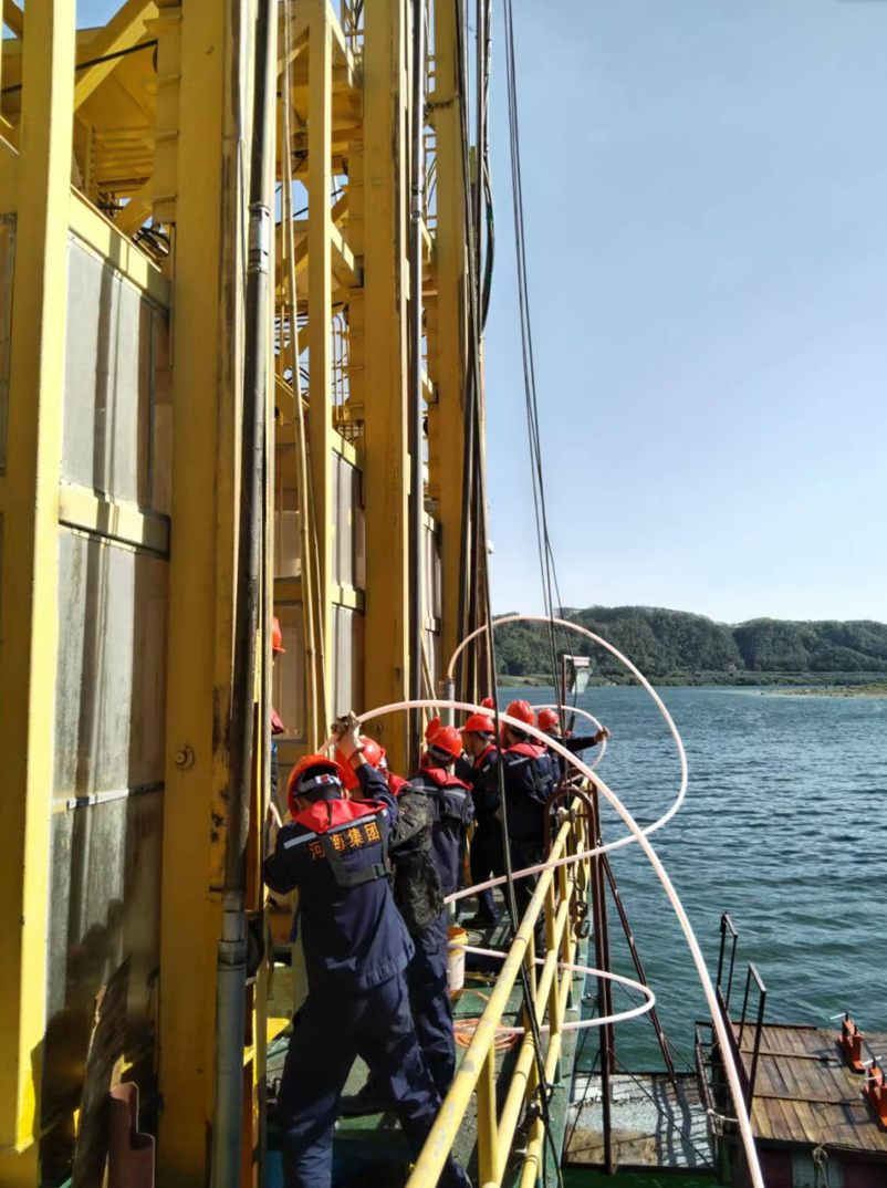 O2 rock blasting system