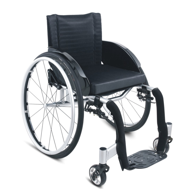 Sedia a rotelle con telaio in alluminio