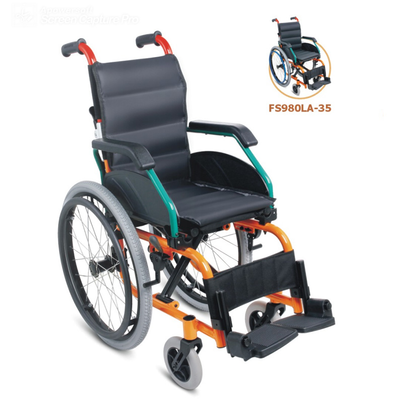 Guidare la sedia a rotelle da trasporto leggera per spedizioni