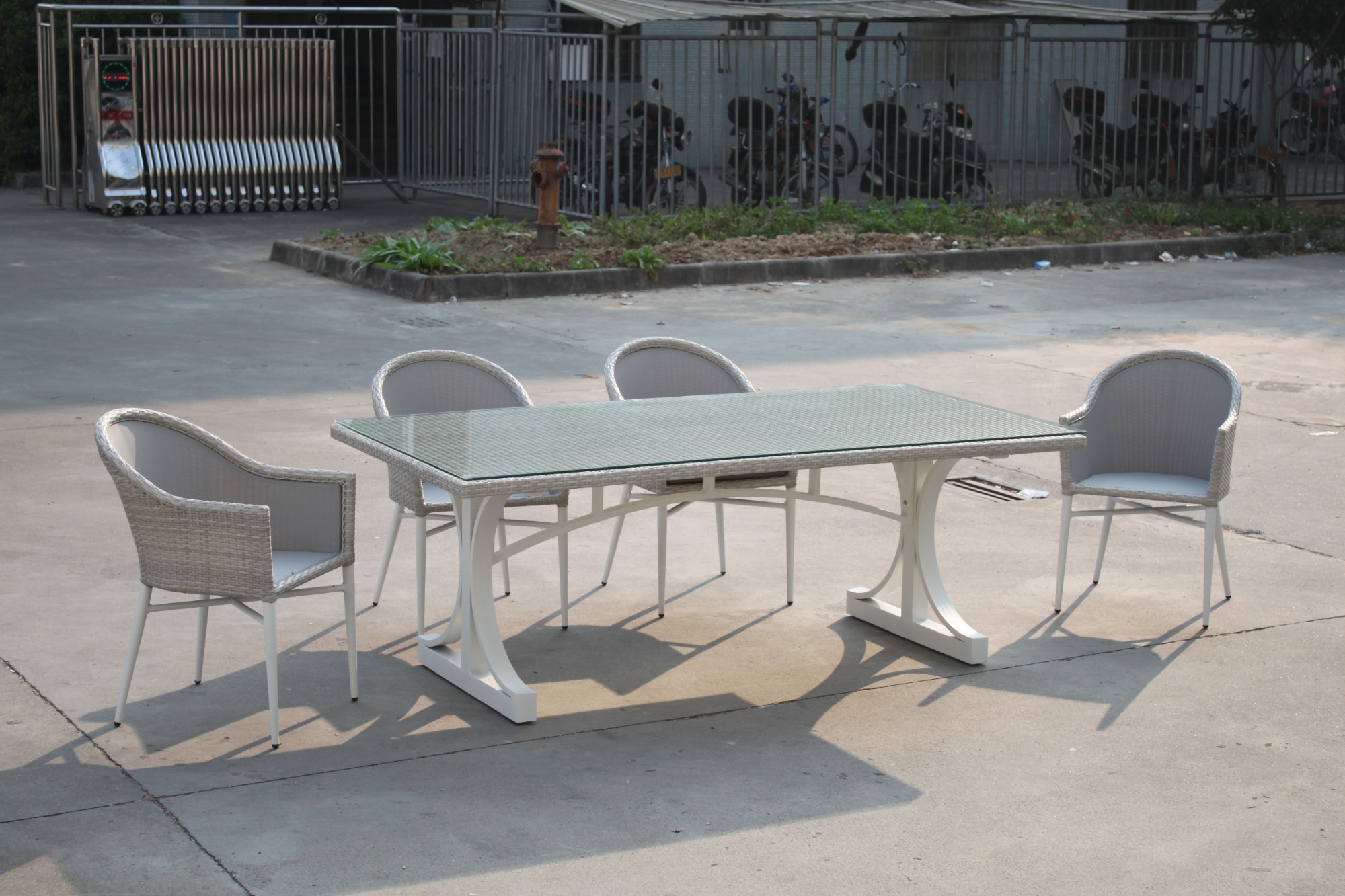 Outdoor Dining Table Set Supplier
