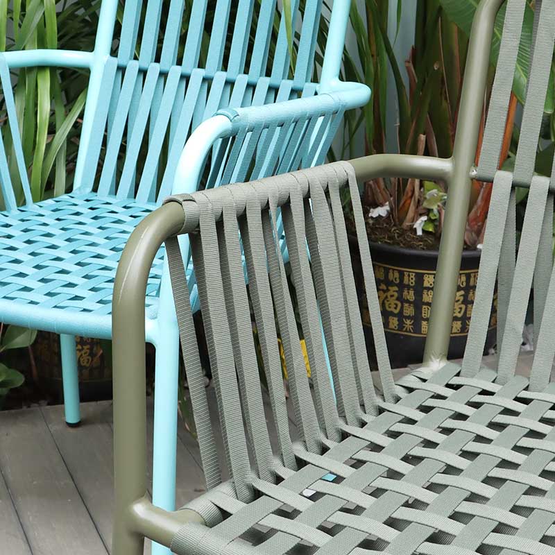 El patio barato fija la silla del restaurante de Darwin del jardín
