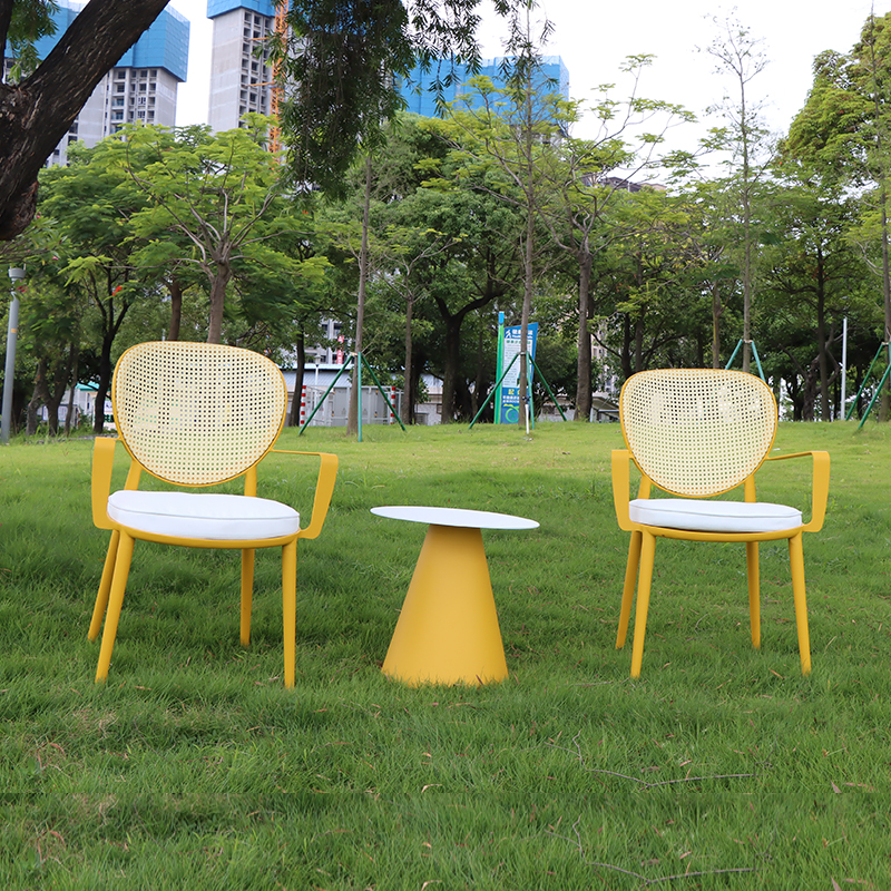 venda mesa e cadeiras com almofada de jardim