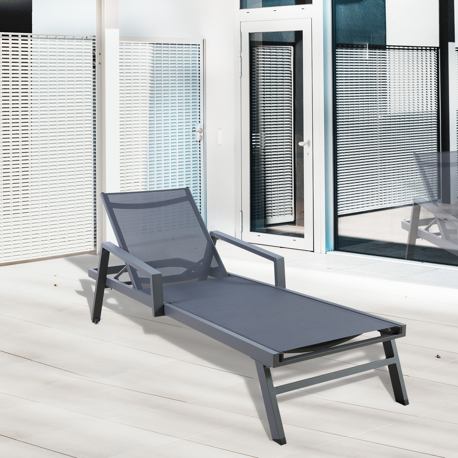 Chaise longue d'extérieur réglable en aluminium