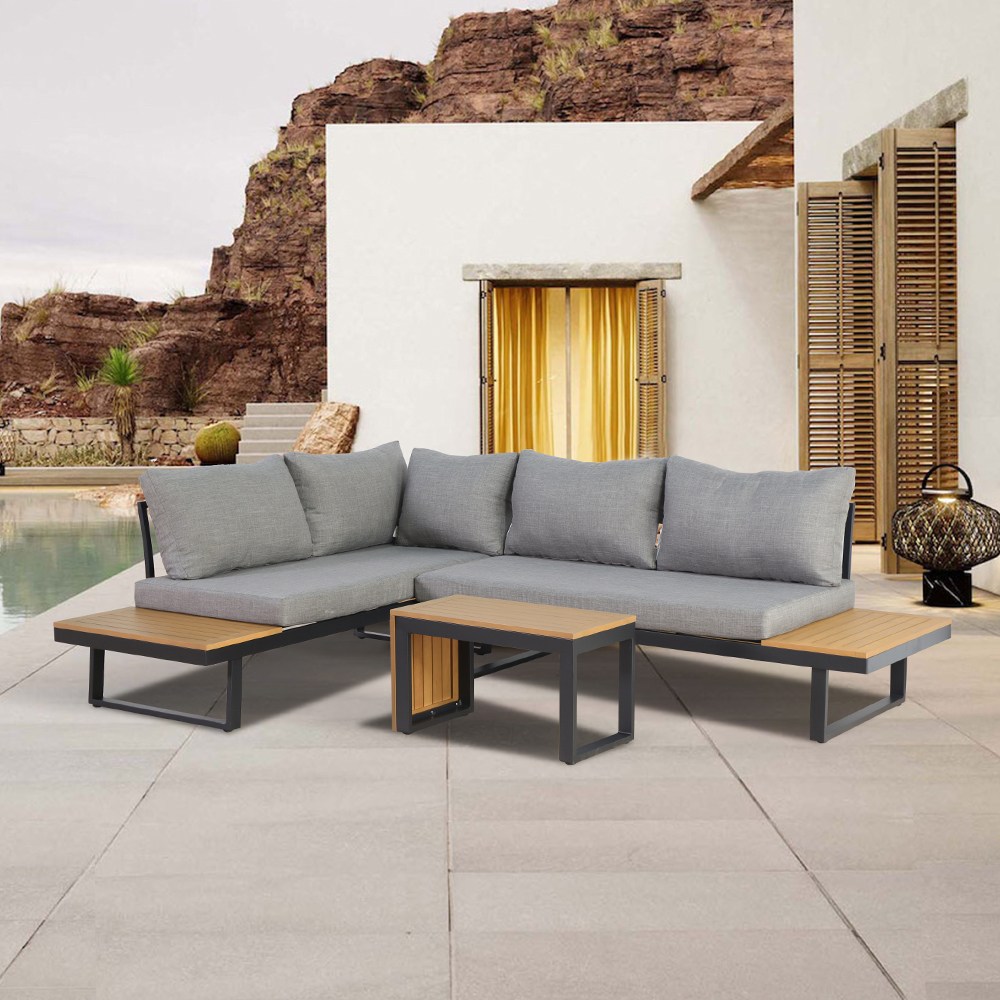 Lounge de sofá de madeira ao ar livre