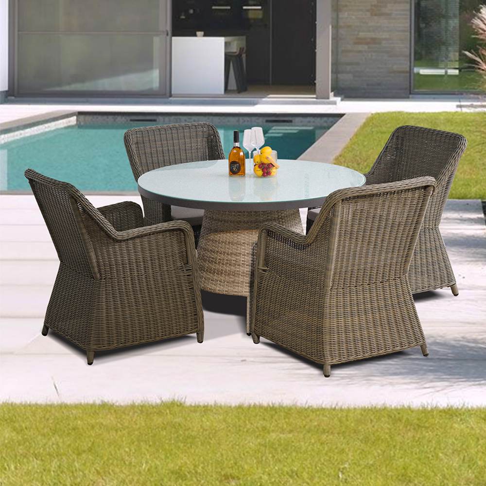 Round rattan outdoor dining table and chair