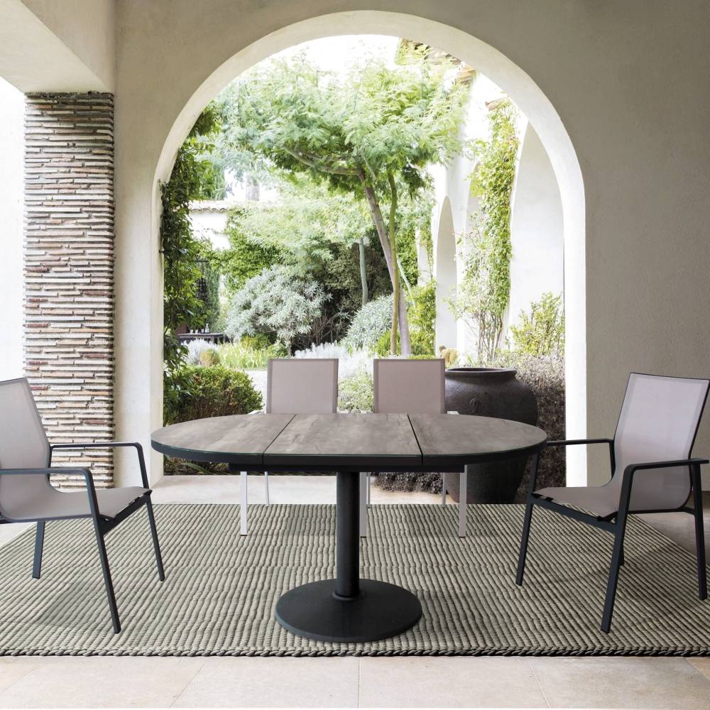 outdoor retractable dining table and chairs