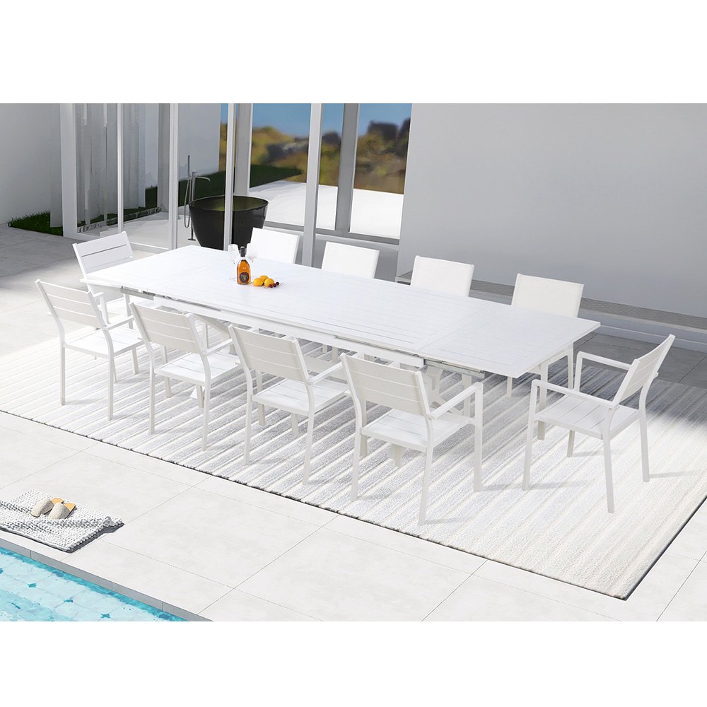 large outdoor retractable table