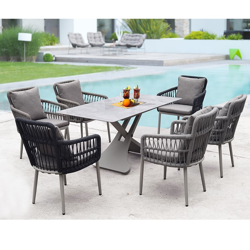 China cheap garden chairs table set
