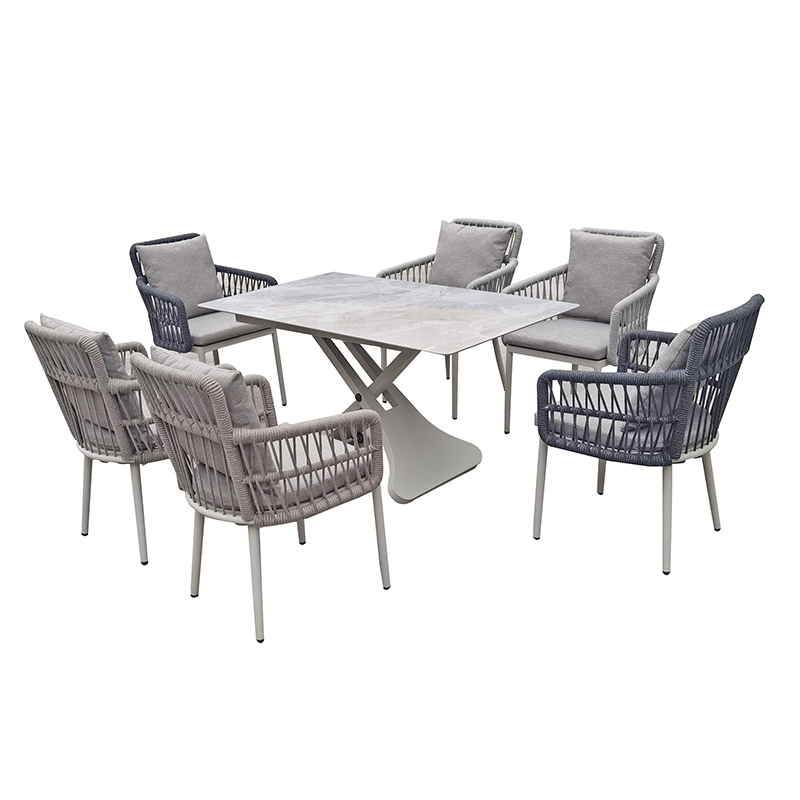 China cheap garden chairs table set
