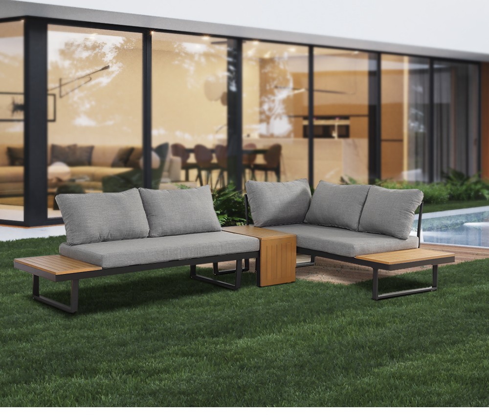 best outdoor couches