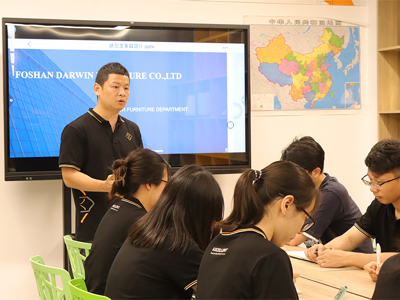 Incontro mensile nella nostra azienda