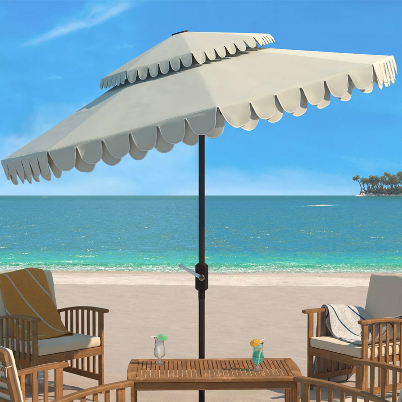 outdoor chaise lounge