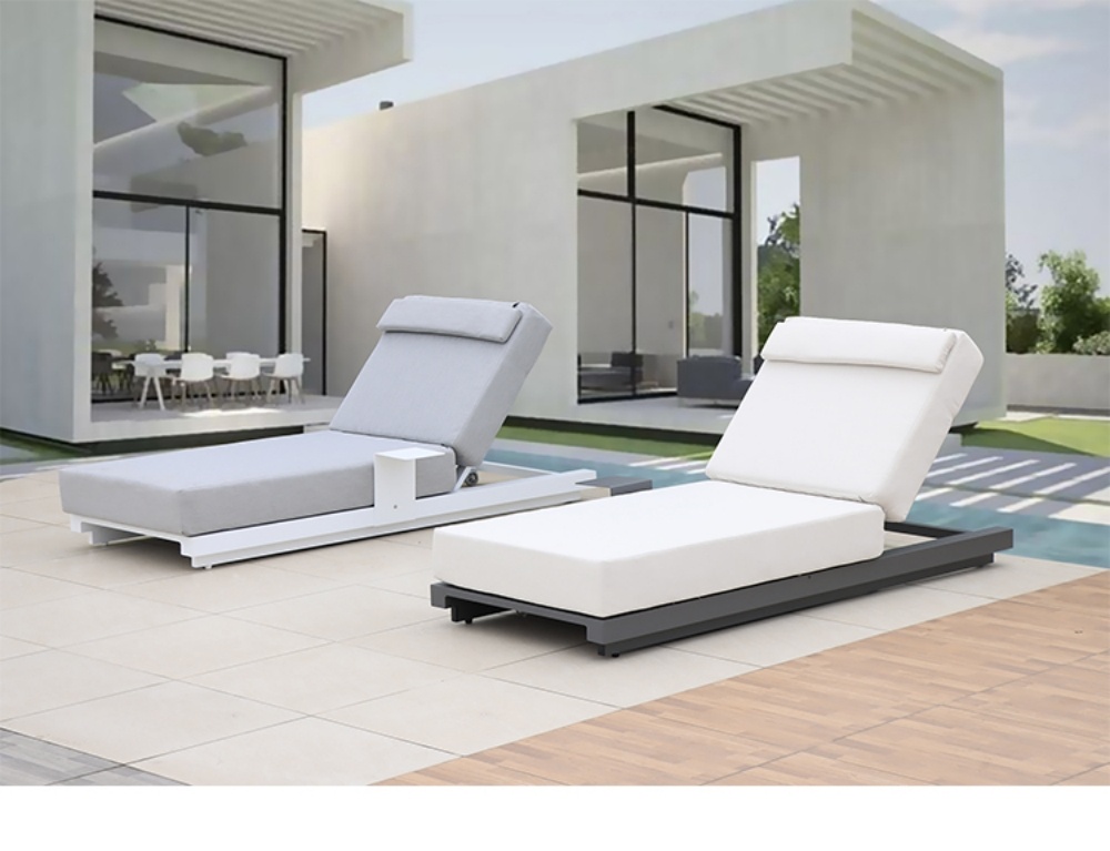 outdoor daybed