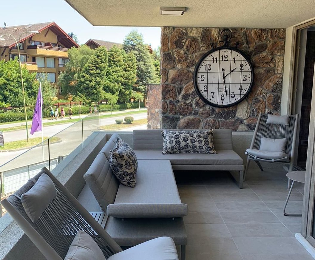 right outdoor patio furniture