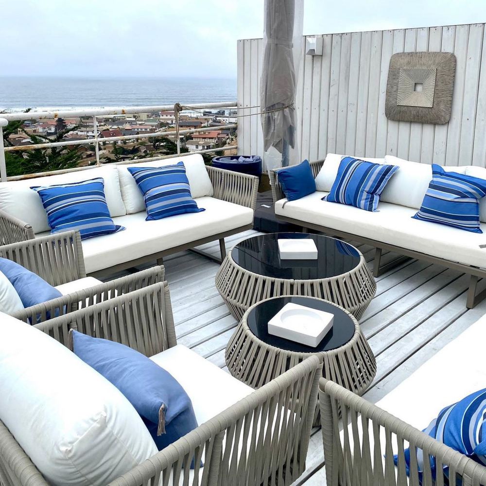 The beauty of materials makes outdoor life exciting and colorful