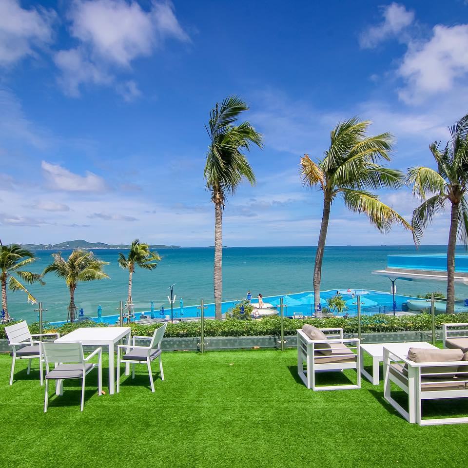 Outdoor Furniture: The Catalyst of Unforgettable Beach Getaways