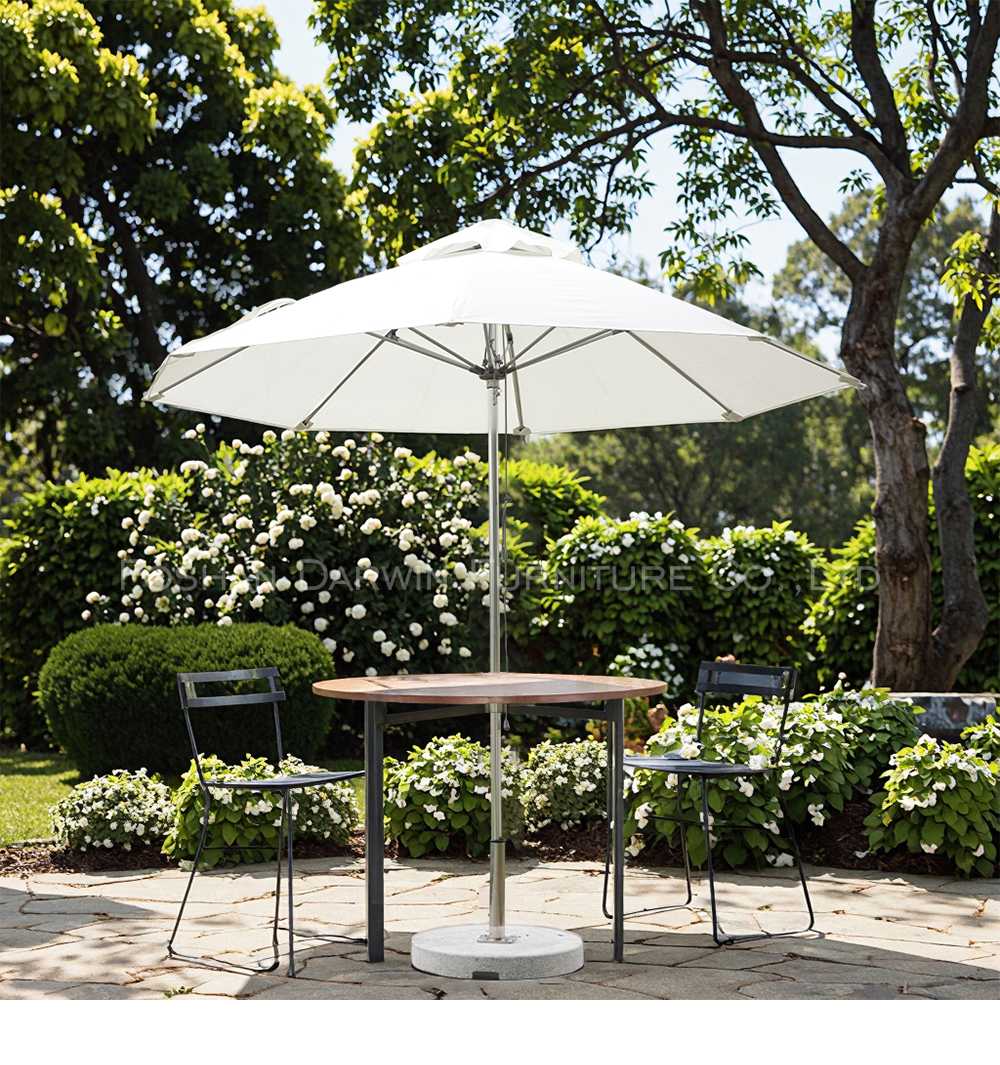 garden round umbrella