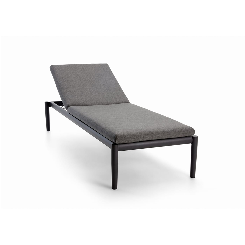 Outdoor Sun Lounge Chair With Waterproof Cushion
