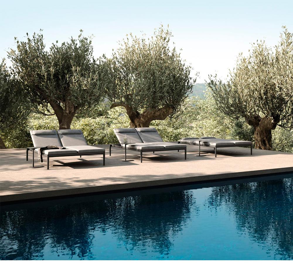 outdoor sun lounge chair