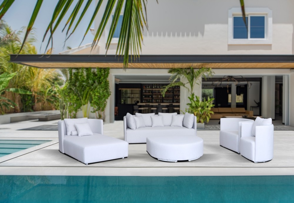 outdoor upholstered sofa set