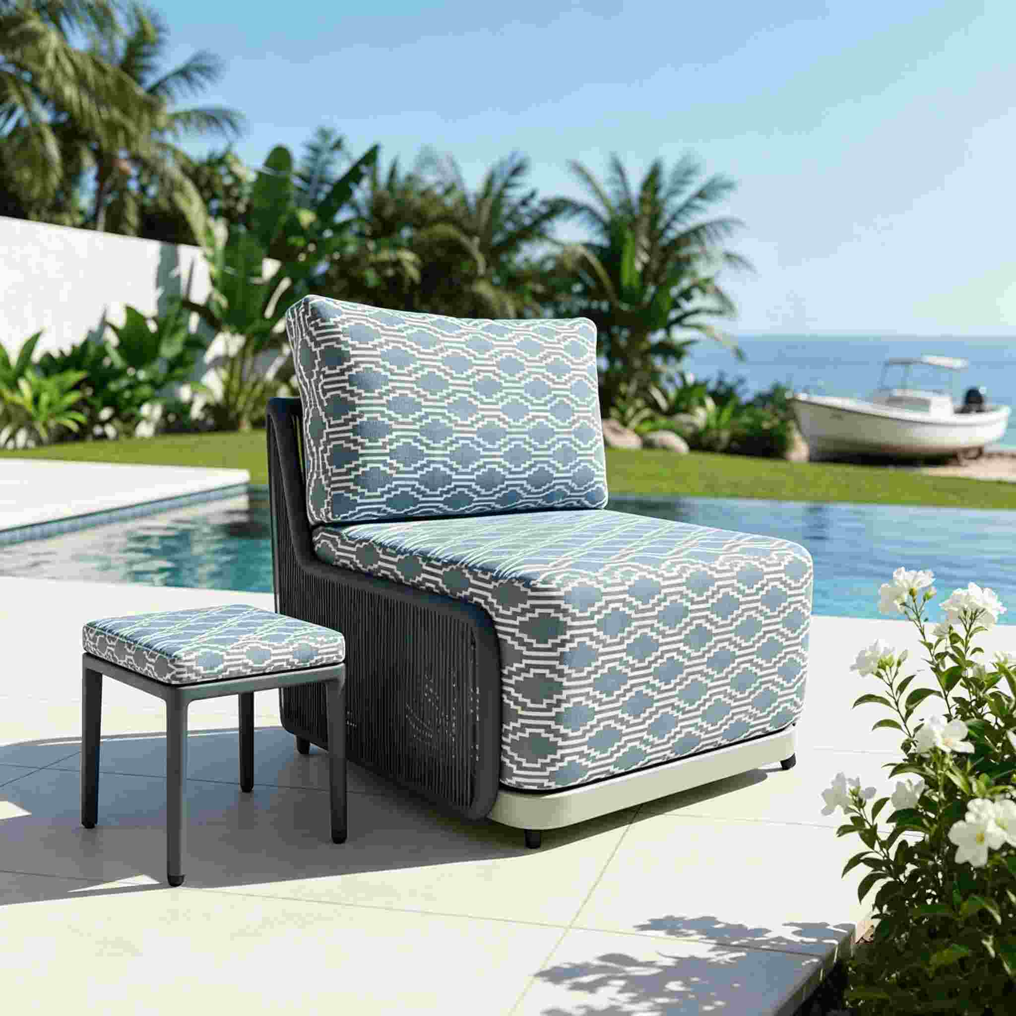 Outdoor Lounge Chair