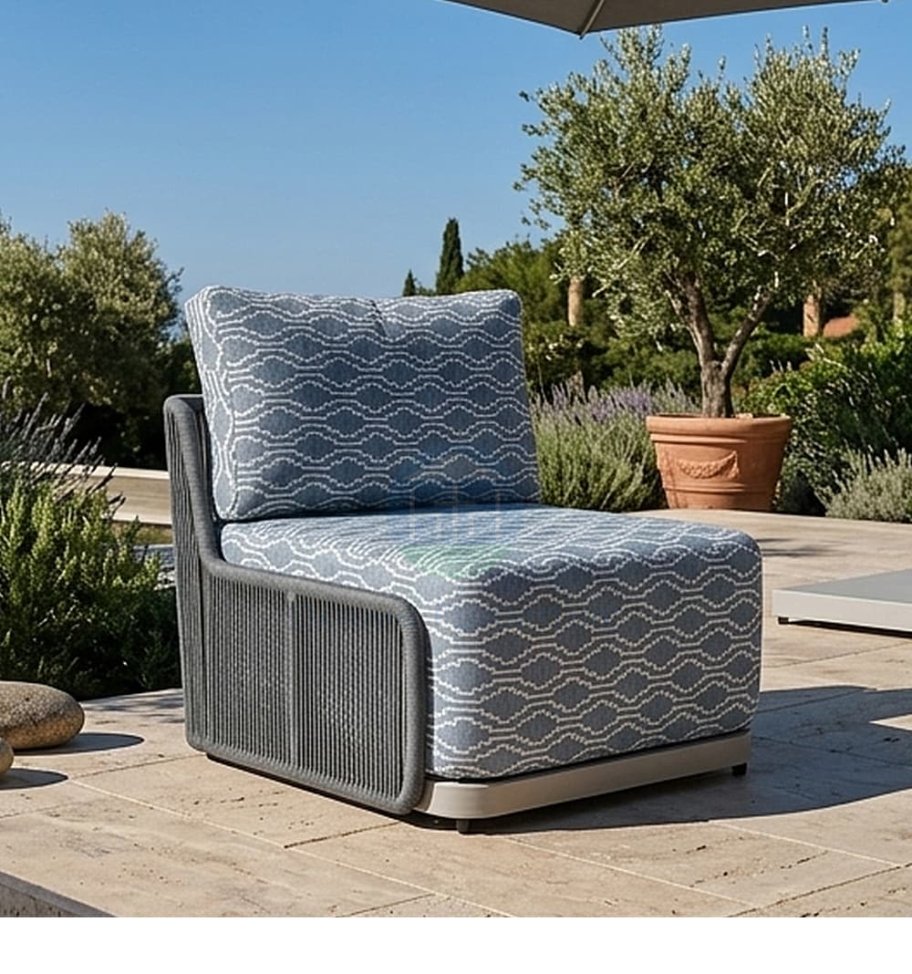 Outdoor Lounge Chair