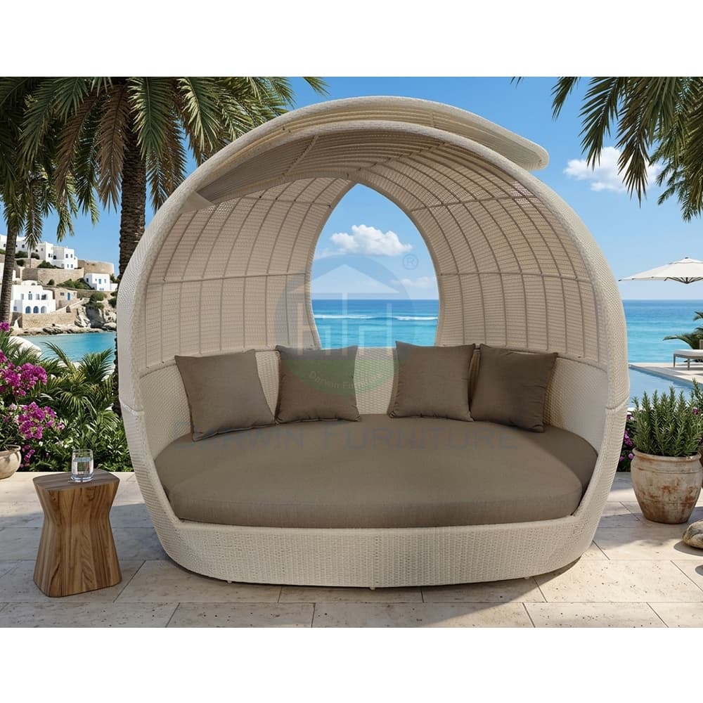 Luxury PE Rattan Outdoor Daybed
