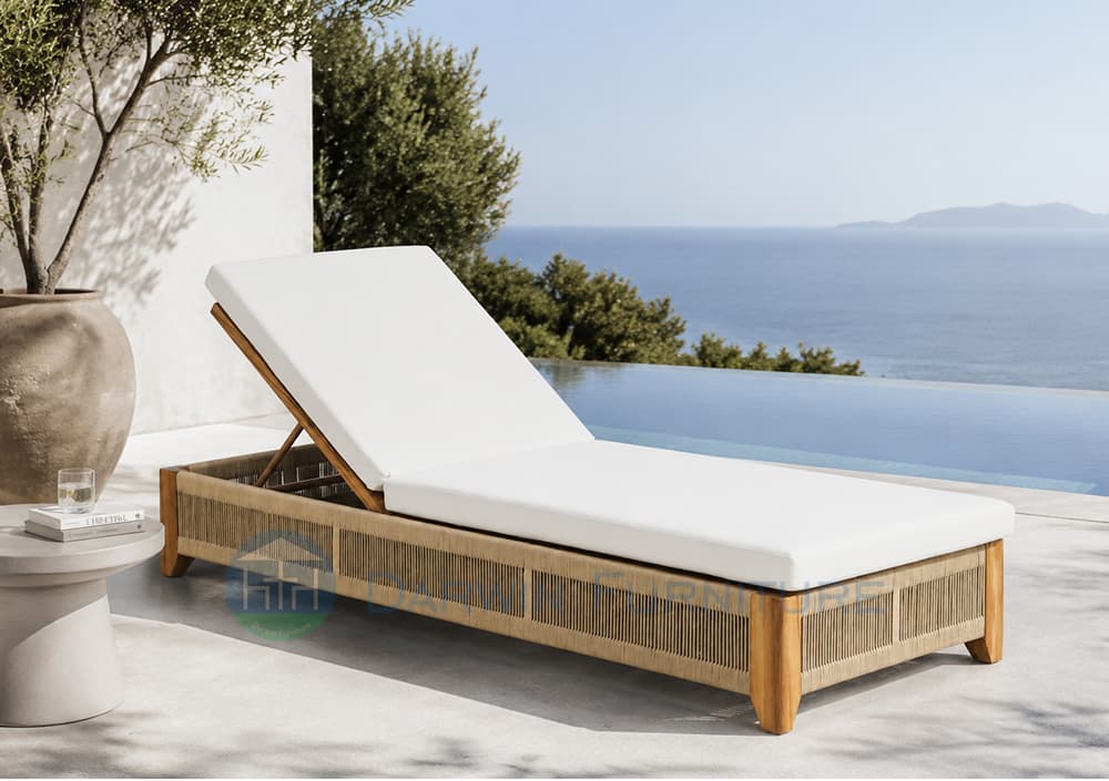 Chaise Lounge