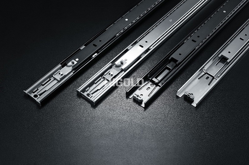 Glissières à roulement à billes à fermeture en douceur