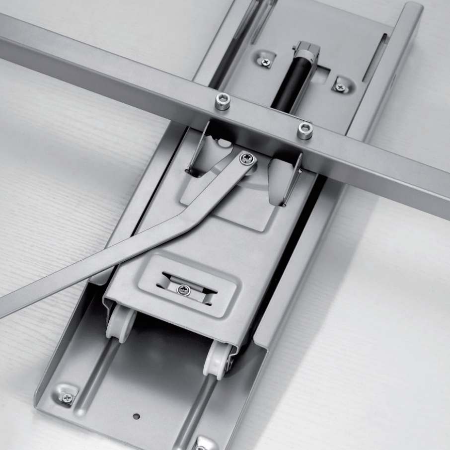 202261/Swivel Pull Out Basket - Diamond Style