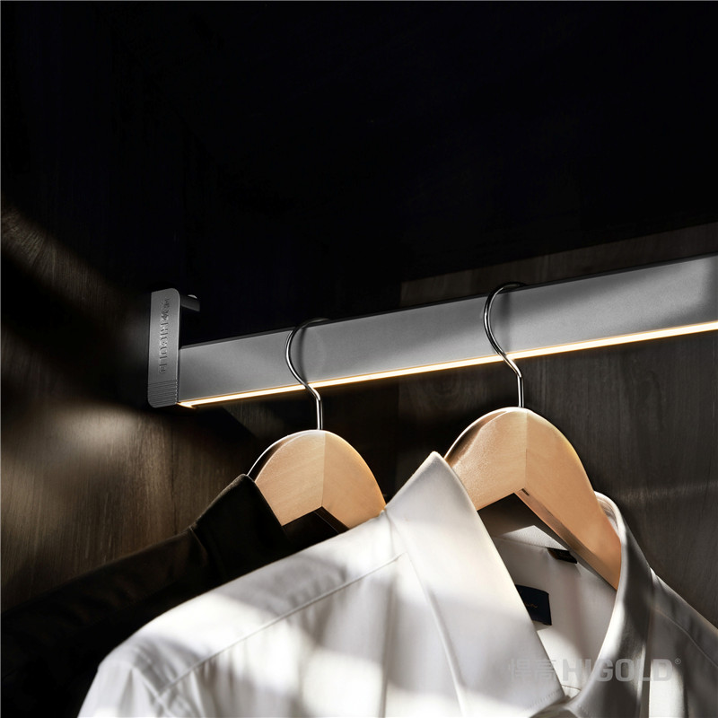 703581S-A Серия Вешалка для одежды