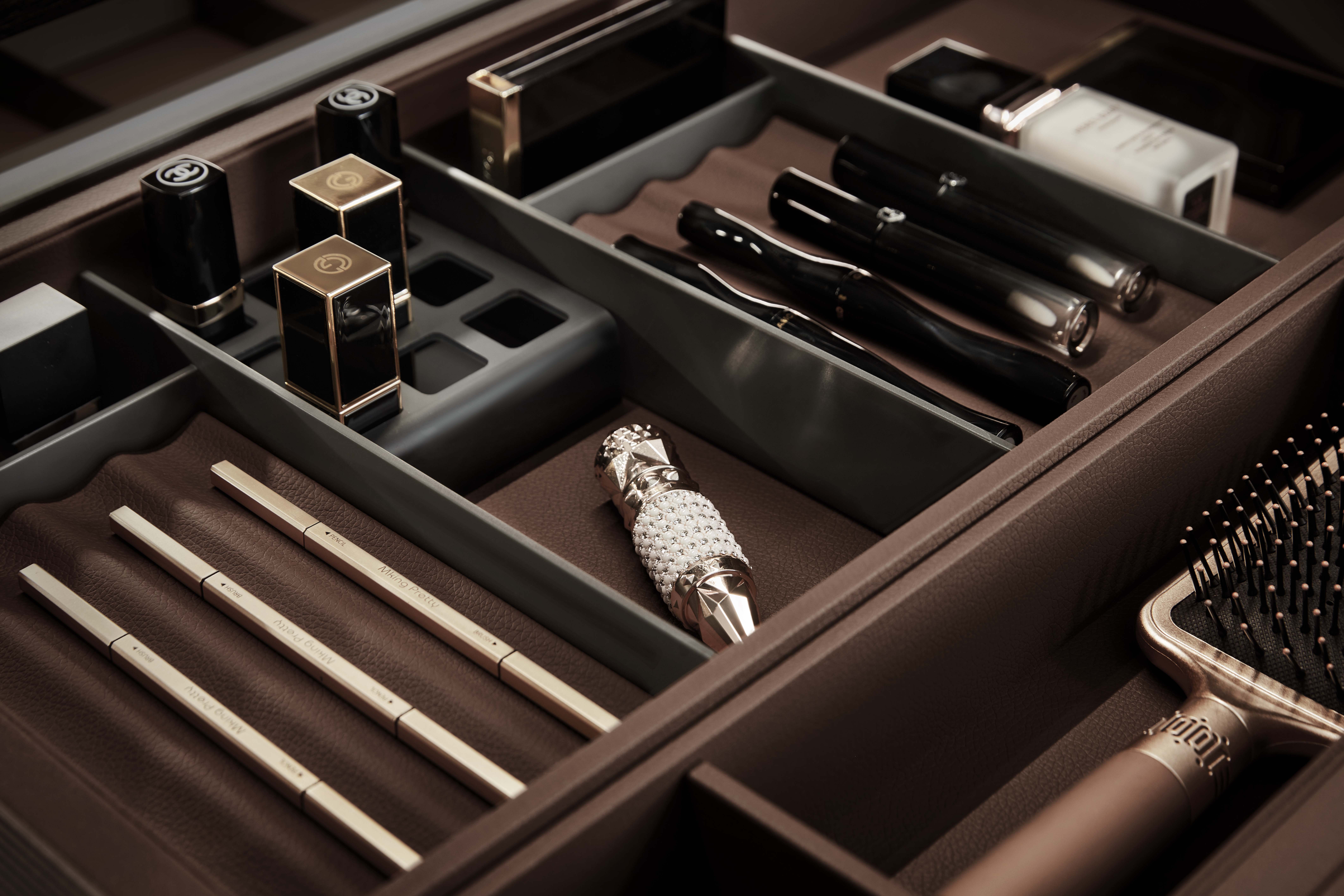 جعبه نگهداری لوازم آرایشی سری 706361S-B2.0 - 600 میلی‌متر