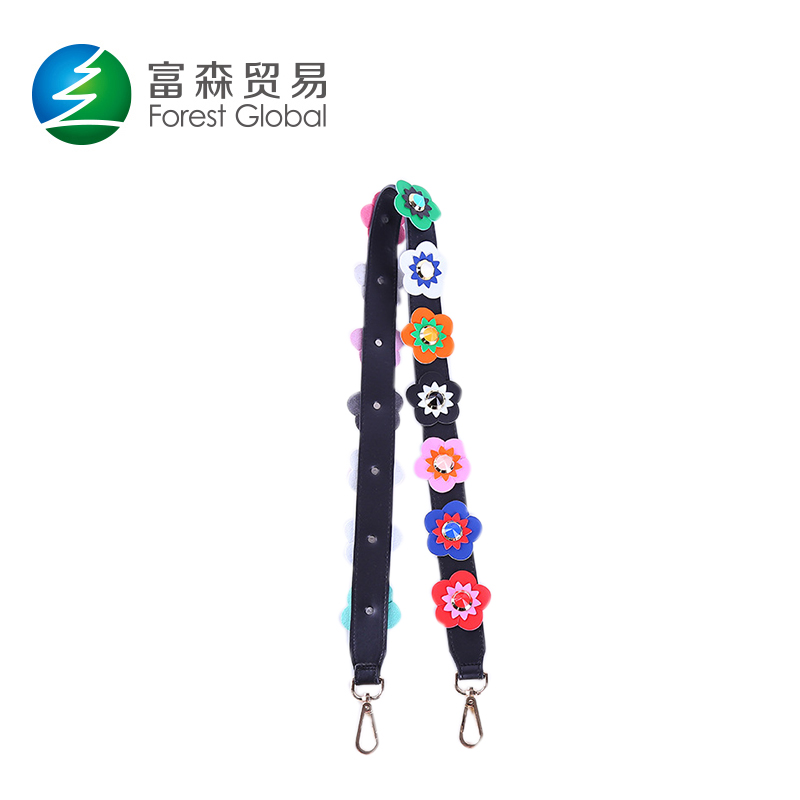 Interchangeable bag straps