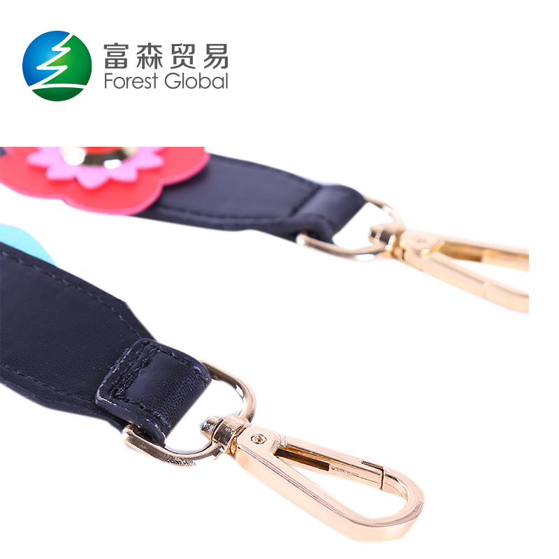 Interchangeable bag straps