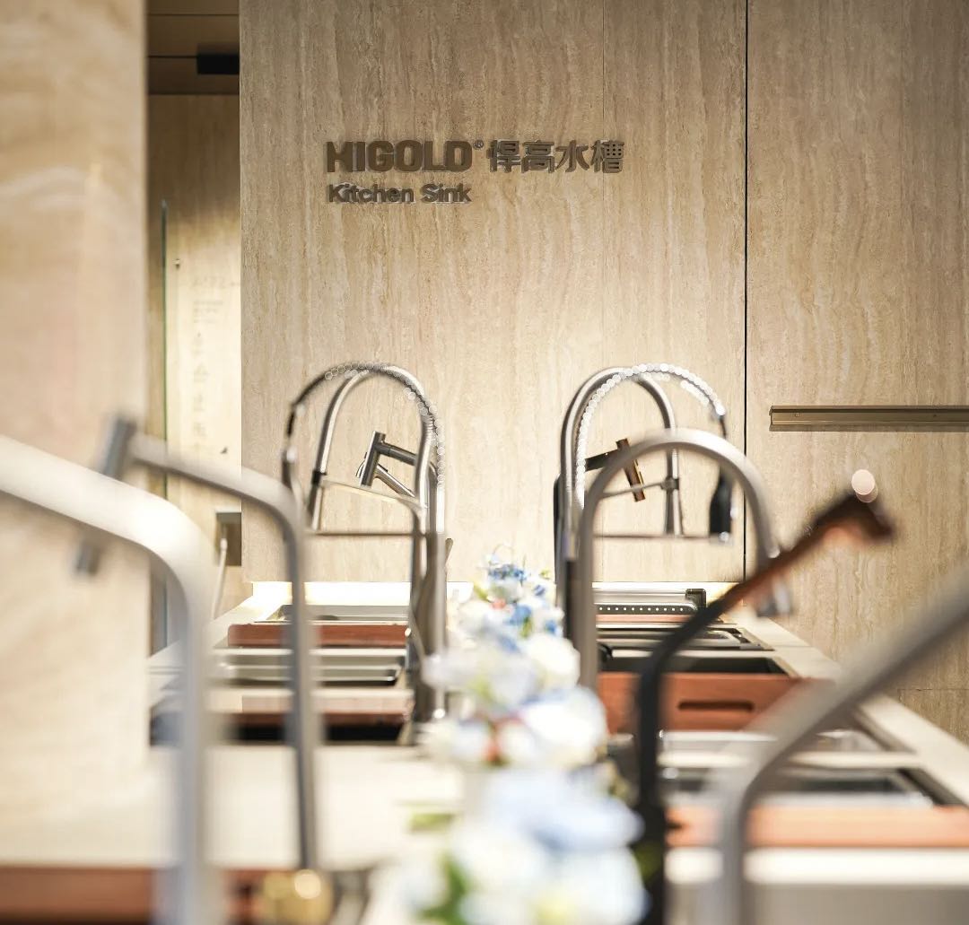 Inaugurazione della sala originale della cucina e del bagno Higold Inaugurazione della sala originale della cucina e del bagno Higold