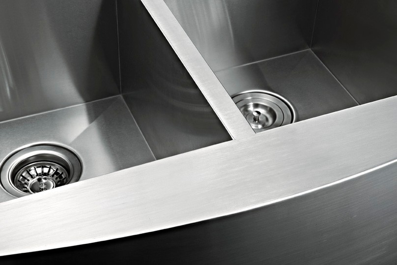 Qual è la dimensione di un comodo lavello da cucina? Qual è la dimensione di un comodo lavello da cucina?