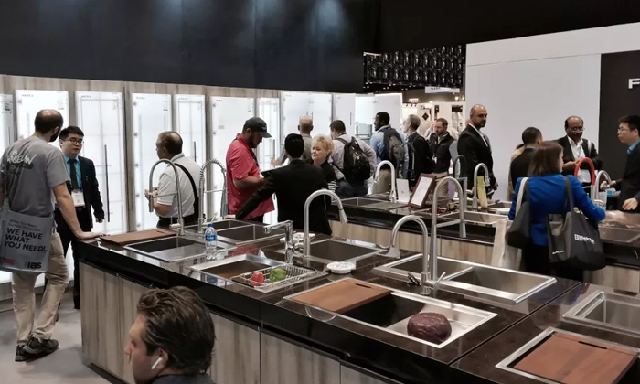 هيجولد في معرض كي بي آي إس