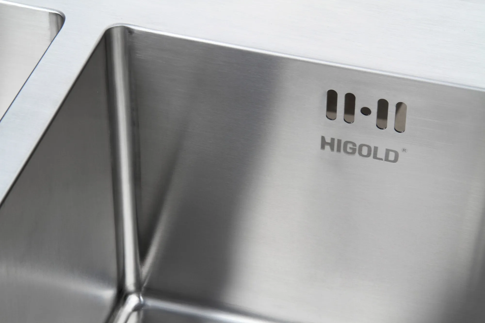 undermount kitchen sink