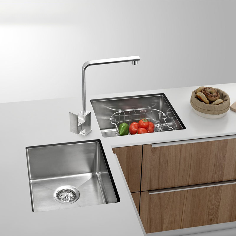 Undermount Handmade SUS304 Stainless Steel Double Bowl Corner Sink
