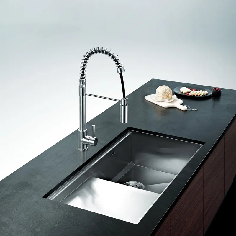 Est-il possible d'installer un évier de cuisine en acier inoxydable sous le plan de travail ? Est-il possible d'installer un évier de cuisine en acier inoxydable sous le plan de travail ?