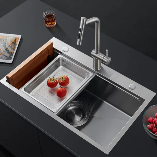 Stainless Steel Sinks vs. Composite Sinks