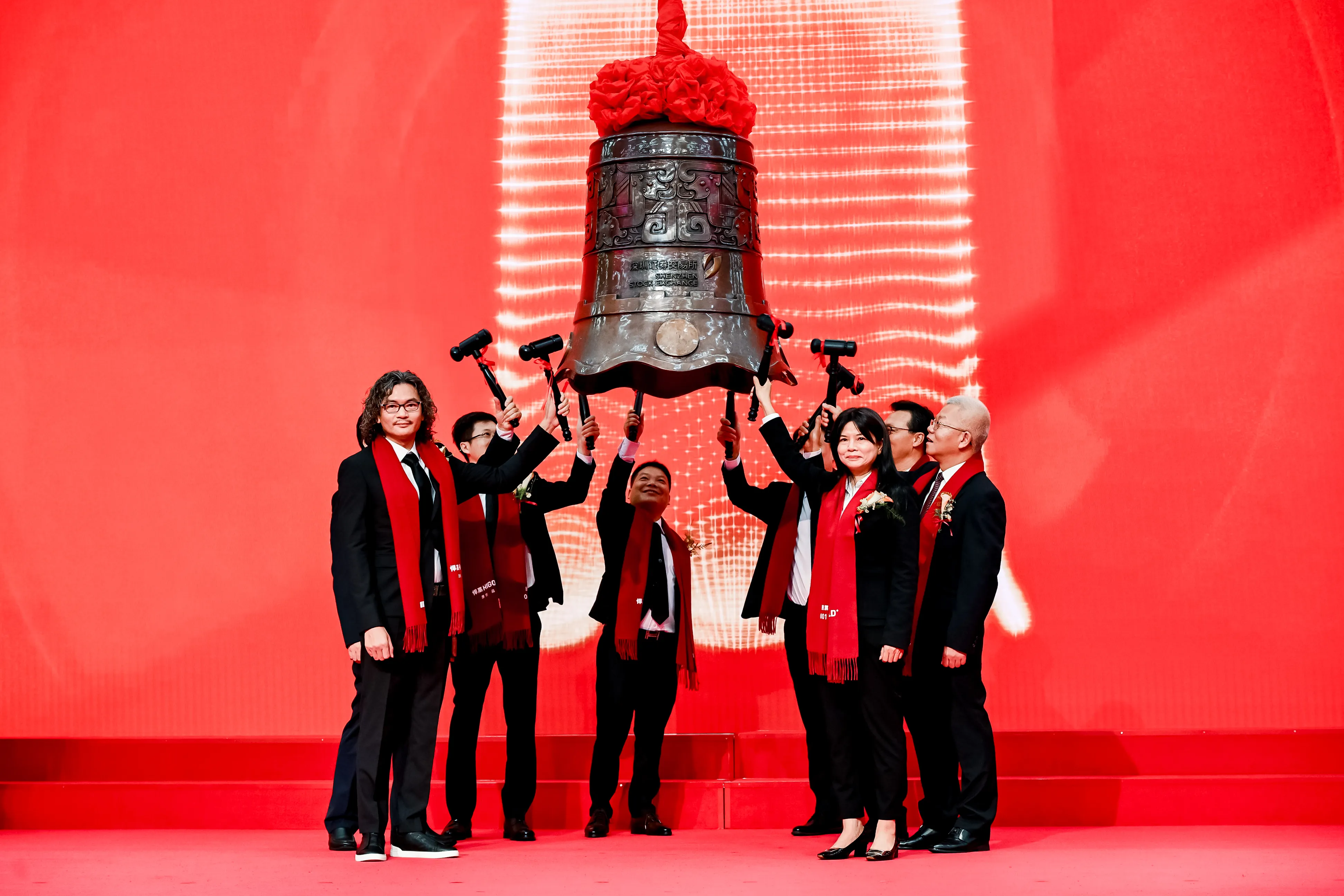 أكملت مجموعة هيغولد بنجاح طرحها العام الأولي وأدرجت أسهمها في بورصة شنتشن الرئيسية برمز السهم: 001221