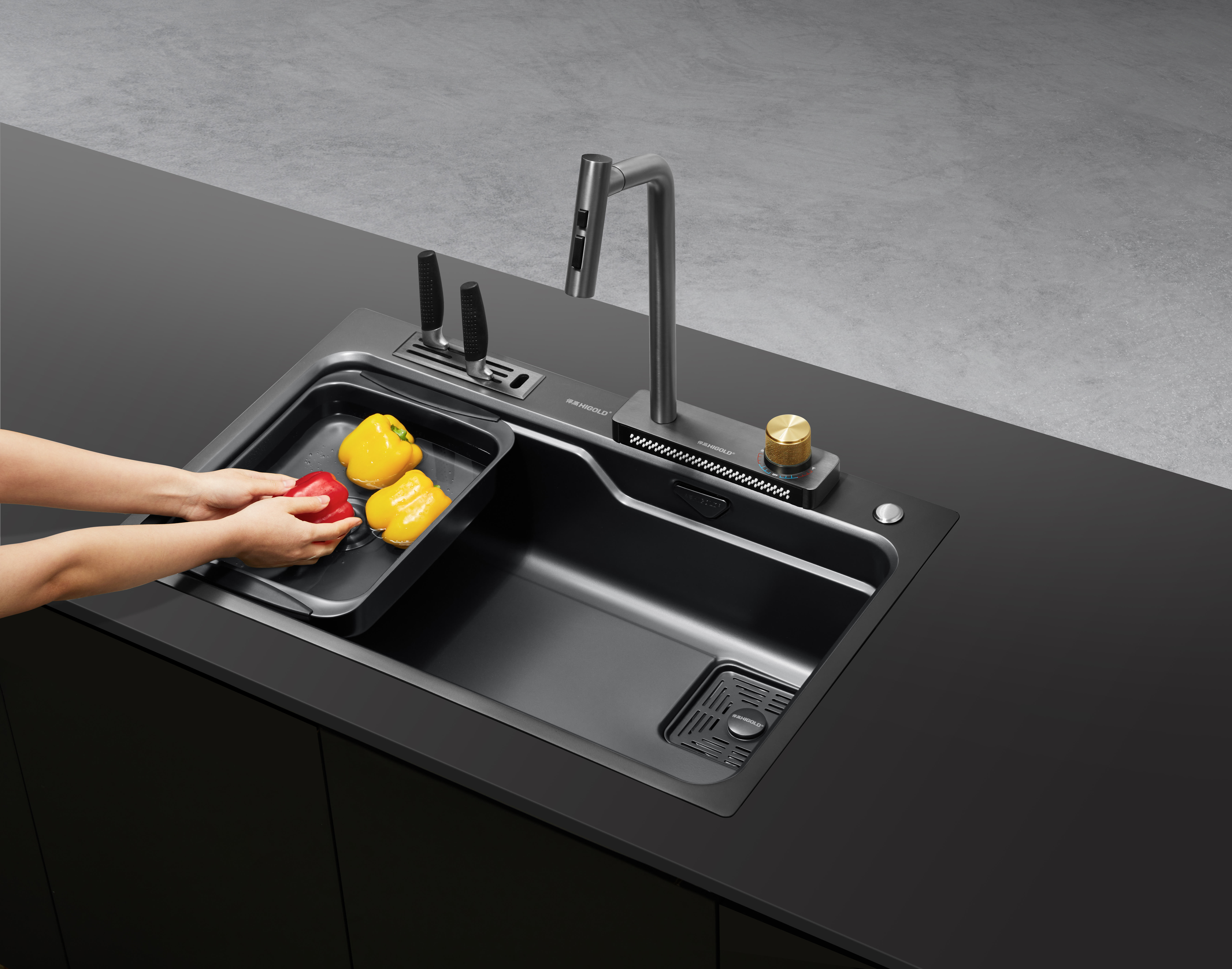 stainless steel sink